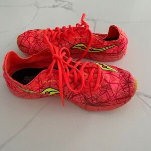 Saucony mesh lightweight red snickers